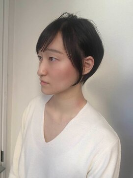 テオ(Theo) Theo // 巻き髪風パーマ／ショート