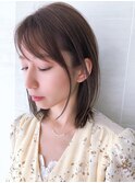 イメチェンくびれ耳かけストレートミディアム