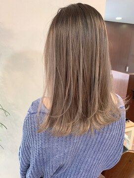 レイラバイアフロート 吉祥寺(Lila by afloat) ロブヘア/暗髪くすみブルー/ハイライト/バレイヤージュ