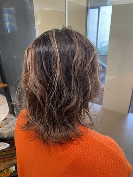 アキオドットヘアー(AKIO.hair) ママになってもオシャレしませんか？ハイトーンバレイヤージユ！