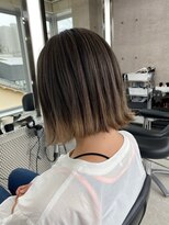 イキ 表参道(iki omotesando)&nbsp;モード/無造作ウェーブ/大人ガーリー[表参道駅]