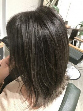 ライズ バイ レボ(RISE by REVO) 大人かわいい/レイヤーロング/グレーベージュ/前髪パーマ/我孫子