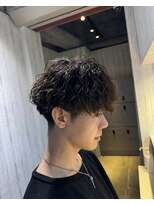 アクシー ヘアーアンドメイク(AXY HAIR&MAKE)&nbsp;縦落ちウルフパーマ／ウザバング波ウェーブツイストパーマメンズ