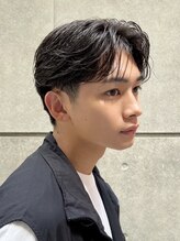 《大人男子に人気のラフなメンズニュアンスパーマ》家でも簡単にサロンクオリティを再現＊[メンズ/銀座]