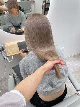 シラフ(SHIRAF) アッシュミルクティーベージュ