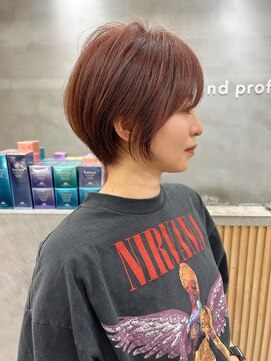 ロンドプロフィール 浦和(Lond profil) 大人可愛い20代30代40代黒髪前下がりショートボブ丸みショート◎