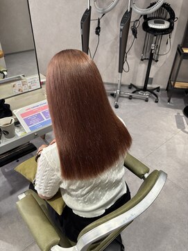 ラソ プエルト(LAZO puerto) 1ブリーチで作るピンクベージュカラー