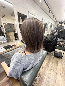 リベストバイジェービー 稲毛(li best. byjb) ダークアッシュ/大人ガーリー/似合わせカット[稲毛/白髪ぼかし]