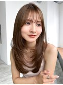 顔周りレイヤーロングココアベージュ前髪カット_F31065