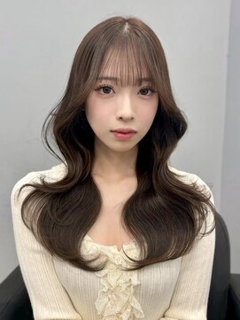 クム(kumu) ◎大人可愛いグレージュレイヤー×くびれ巻き韓国