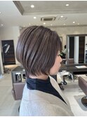 白髪ぼかしショート