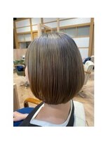 カシータフロル 守山(Casita flor)&nbsp;丸みボブ×ハイトーン(^^)/