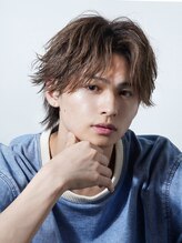 アルファ 新宿(alpha)&nbsp;フェザーパーマ/ブルーブラック/刈り上げセンターパート[新宿]