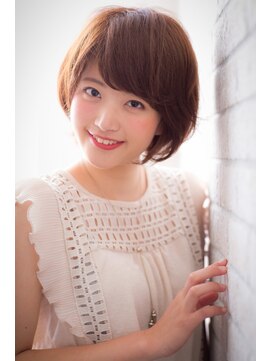 エルデ ナインズ ヘアー スタンド 川口店(elde 9's HAIR STAND) セミウェットでスポンテニアスな大人かわいい前下がりボブ 川口