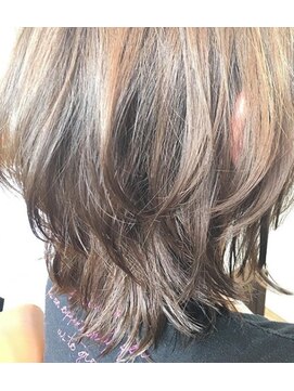 ルクス(Lux) #ミディアムレイヤーカット