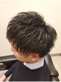 動きのある軽い束感スタイル<田町><芝浦>[理容室]