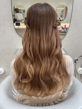 ラルムバイシー 新宿(LARME by Sea) 簡単アレンジ/ハーフツイン/お呼ばれヘア/ヘアメ【Kaya】