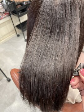 ヨロ(YoLo.) 髪質改善カラー