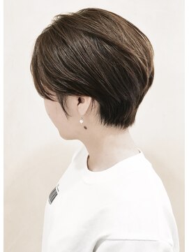 モリオ フロム ロンドン 成増店 【morio成増/一戸】大人可愛いくびれショート