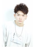 アップバングツーブロック刈り上げ束感ショート