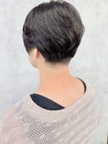 モリオ(morio)&nbsp;大人刈り上げマッシュショートナチュラルレイヤー30代40代50代
