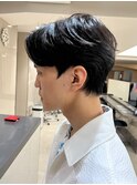 センターパートメンズヘアナチュラルパーマ