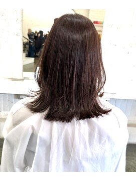 メゾンアメリナンバーツー(Maison Amelie N°2) レイヤーカット ミディアム ミディアムレイヤー