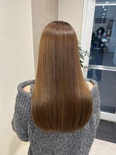 根元からふんわり、弾むようなボリューム感で、ぺたんこ髪にさよなら！