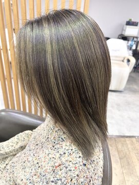 柔らかく馴染むコントラストハイライト