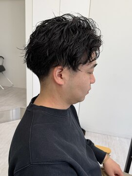 ビューナゴヤ 名駅(VIEW NAGOYA) メンズ/サーフカール/刈り上げセンターパート/波巻きツイスパ