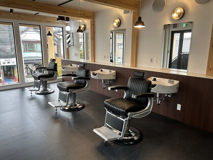 つづく理髪店の写真