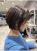 大人可愛い前下りショートボブ