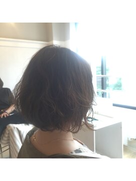 カタチヘアー(HAIR) 。。。。。秋。。。ボブ。。。パーマのカタチ。。。
