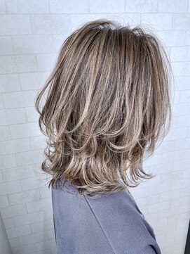 アルマヘア(Alma hair) エアリーミディ☆透明感ベージュ