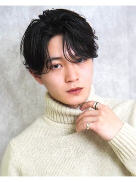 オーシャントーキョー 渋谷神南(OCEAN TOKYO) ツーブロック束感流行センターパート