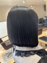 アマレット(Amaretto)&nbsp;【ブルーブラック×ミニボブ】