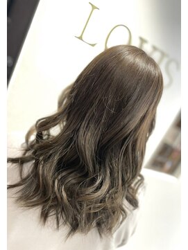 ラビスモア(Lovis moa) 切りっぱなしボブ/ピンクブラウン/エアリーロング/美髪のススメ