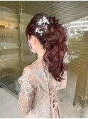 ボリュームのあるポニーテール結婚式お呼ばれヘアセット