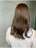 ベージュブラウン