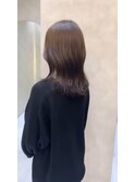 オリーブベージュ