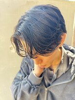 アリーム(Areem)&nbsp;センターパート×フェザーパーマメンズパーマニュアンスパーマ