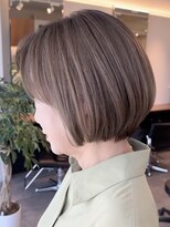 ソワネ 表参道(soigne)&nbsp;表参道白髪ぼかしハイライトミディアムボブショートボブ40代50代