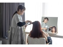 ウルー 自由が丘店(uruu)の雰囲気（シャンプーブローをサロンでする日常を。スタッフは女性だけ。）