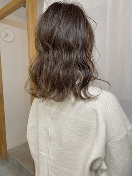 キャミー(cammy)の写真/【白髪を魅力に変える】40代以上の女性に大人気◎傷みにくい白髪染めを使用して何歳になってもオシャレを♪