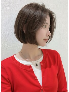 エールバイボヌール(Ere by Bonheur) ３０代４０代におすすめ大人ボブ　ブルベ肌に合うグレージュ