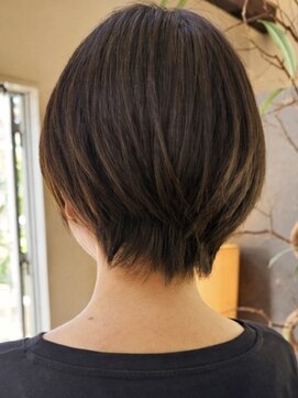 トップヘアー ガーデンヴィラ 安城(Garden Villa) 安城ハンサムショートひし形シルエット艶髪前髪あり30代40代50代
