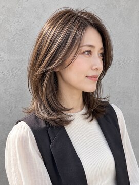 ラルジュヘアイコール(Large hair equal =) 大人レイヤー×かきあげ前髪×ハイライトカラー