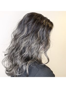 ヴィー ヘアー ファッション バー(VII hair.fashion.bar) @vii_hair