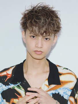 リップス 池袋(LIPPS) 刈り上げツーブロックツイストスパイラルパーマ