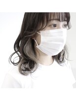 デコヘアーフラッペ(DECO HAIR frappe)&nbsp;ダークアッシュ×プラチナカラーのモノトーン ボブウルフ